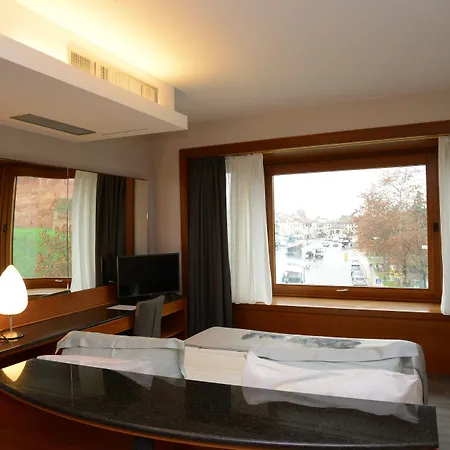 Roma, Bw Signature Collection