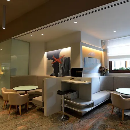 Hotel Roma, Bw Signature Collection 4*